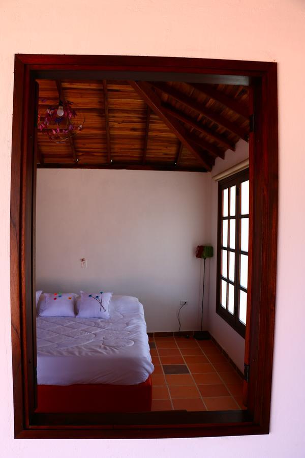 Casa Rayma Hotel Contratacion Exterior photo